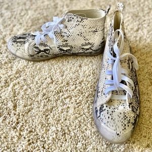 Anthropologie Rewind High-Top Snake Sneake, Size 9